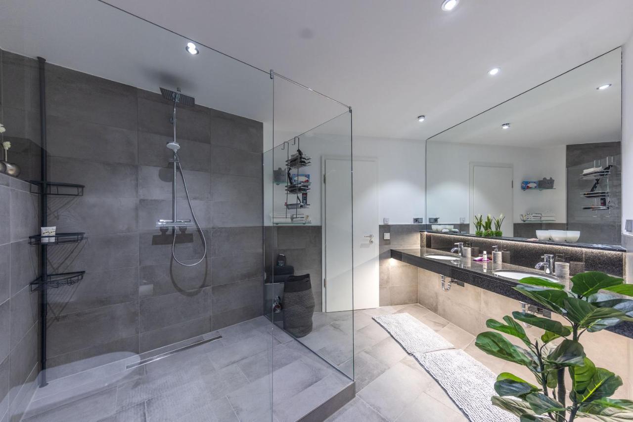 Luxus Wellness Loft - 245Qm - Designwohnen Im Zentrum Gutersloh Bagian luar foto