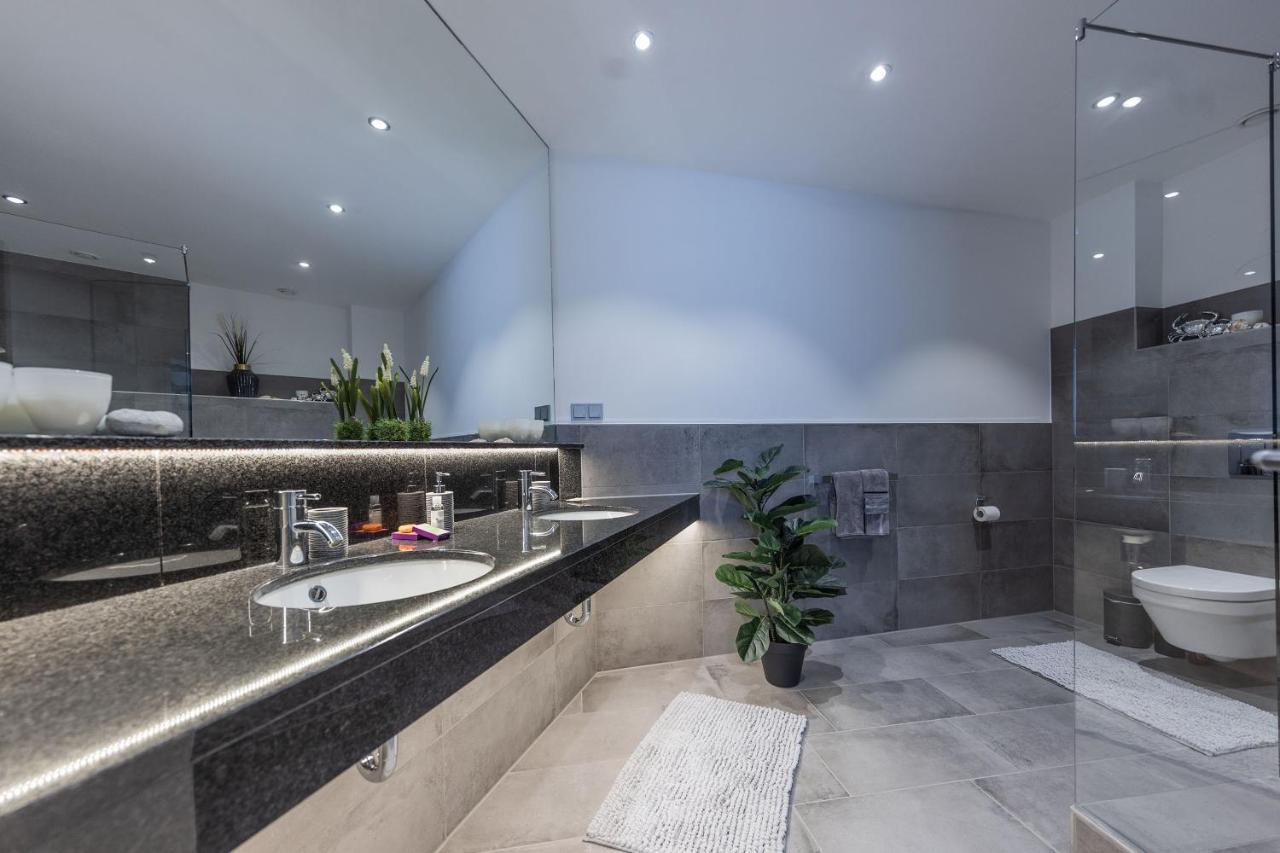Luxus Wellness Loft - 245Qm - Designwohnen Im Zentrum Gutersloh Bagian luar foto