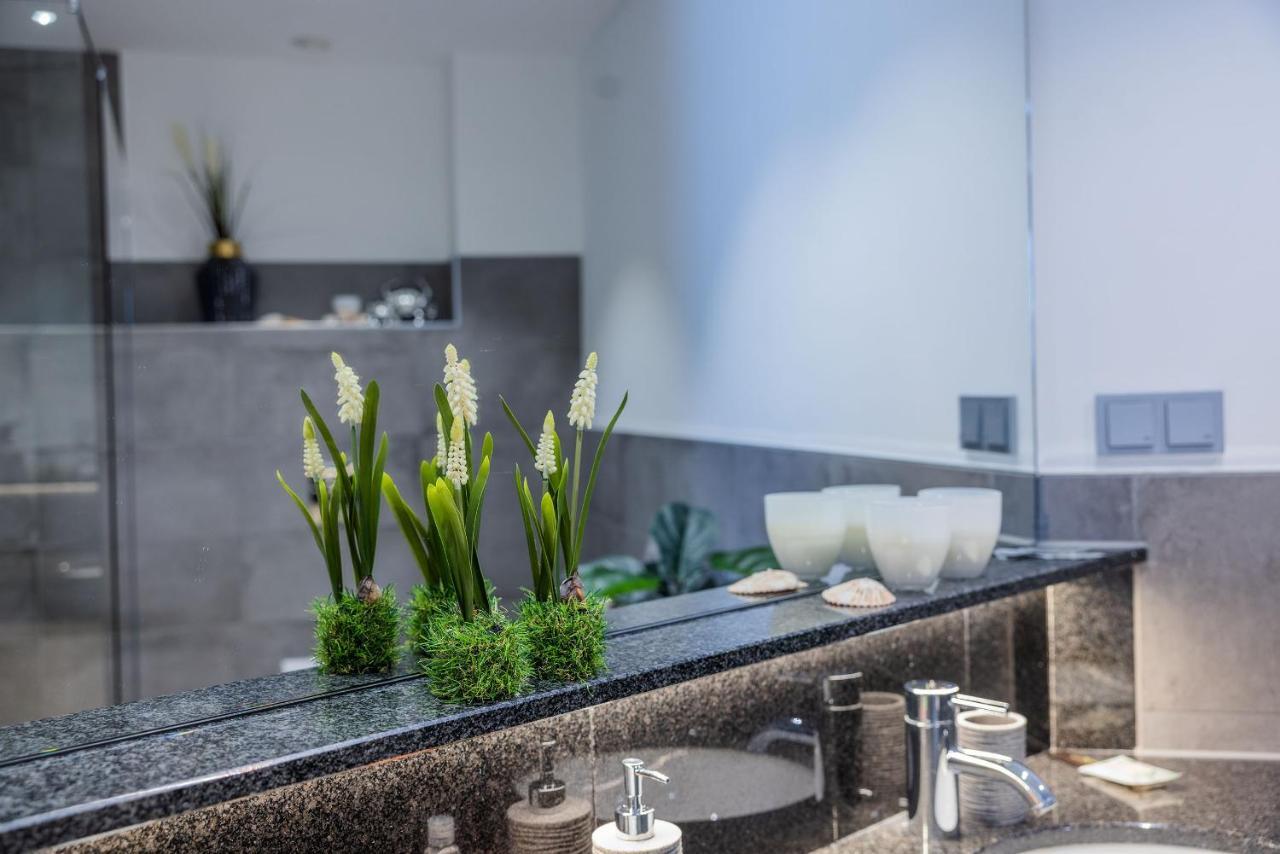 Luxus Wellness Loft - 245Qm - Designwohnen Im Zentrum Gutersloh Bagian luar foto